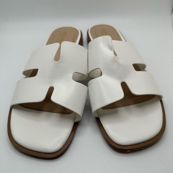 CUSHIONAIRE Women's slide sandal +Memory Foam 8 WIDE WHITE - Picture 2 of 7
